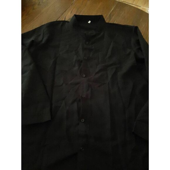 New 3XL Black Long Sleeve Button Front Short Blouse Collarless NWOT - Picture 2 of 3